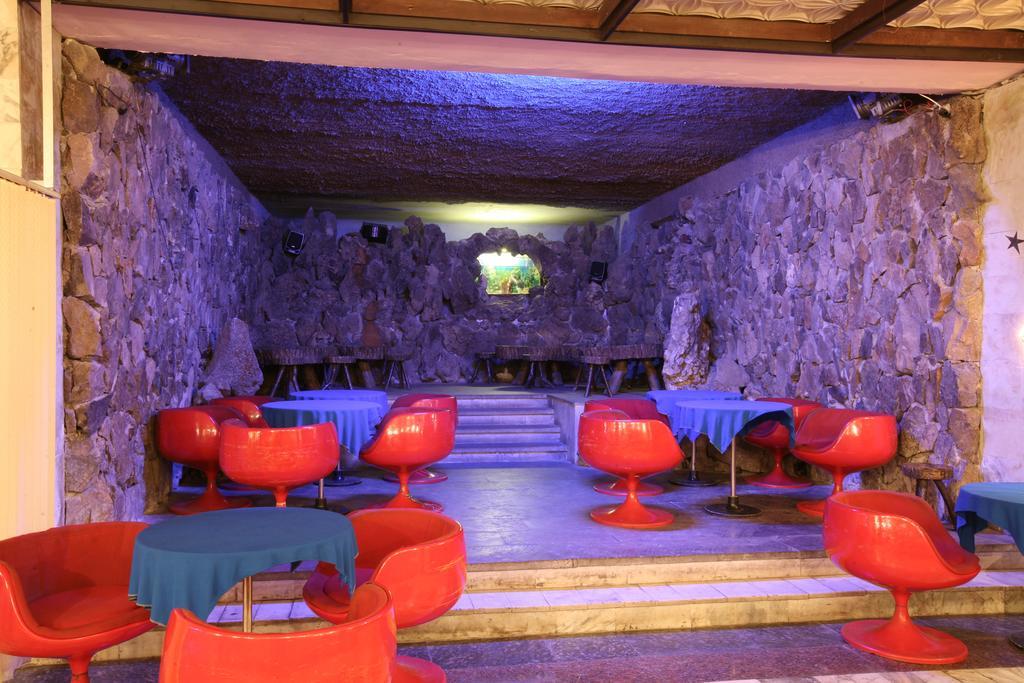 Дом Писателей Цахкадзора Hotel Kültér fotó