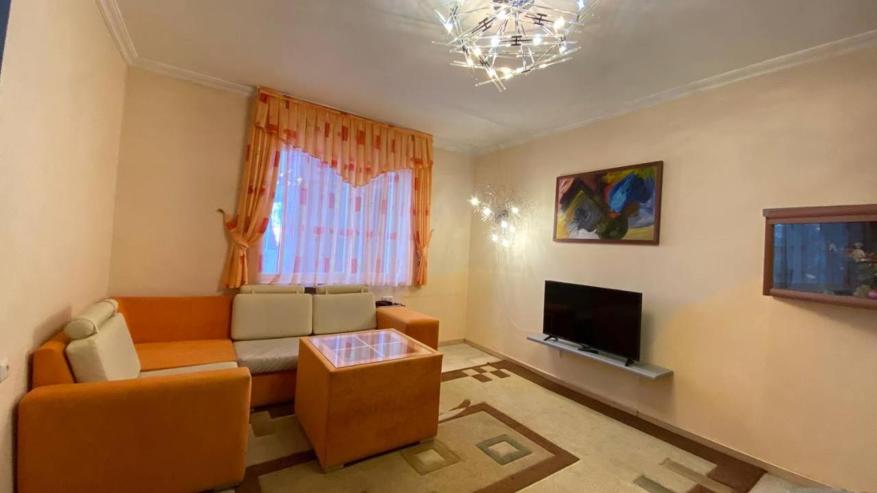 Дом Писателей Цахкадзора Hotel Kültér fotó