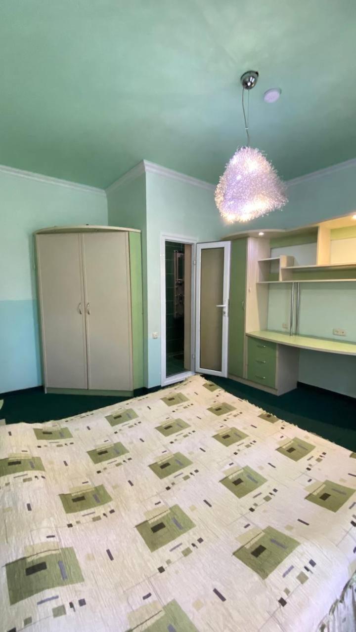Дом Писателей Цахкадзора Hotel Kültér fotó
