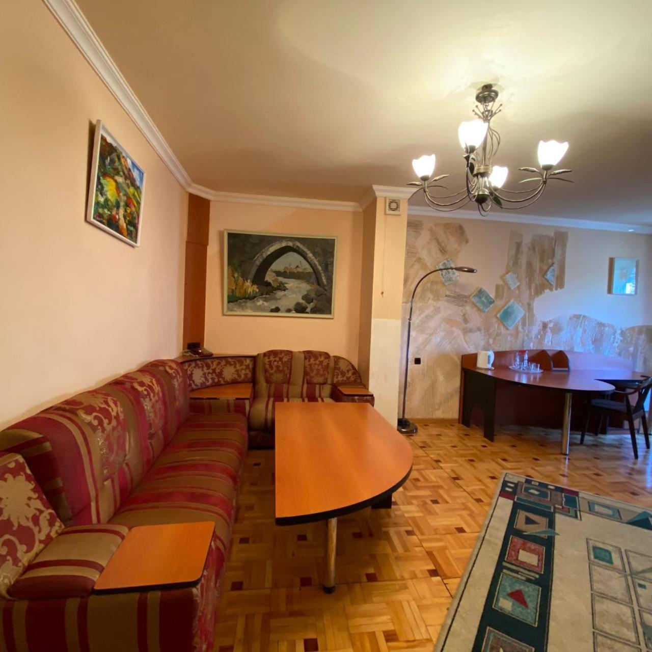 Дом Писателей Цахкадзора Hotel Kültér fotó