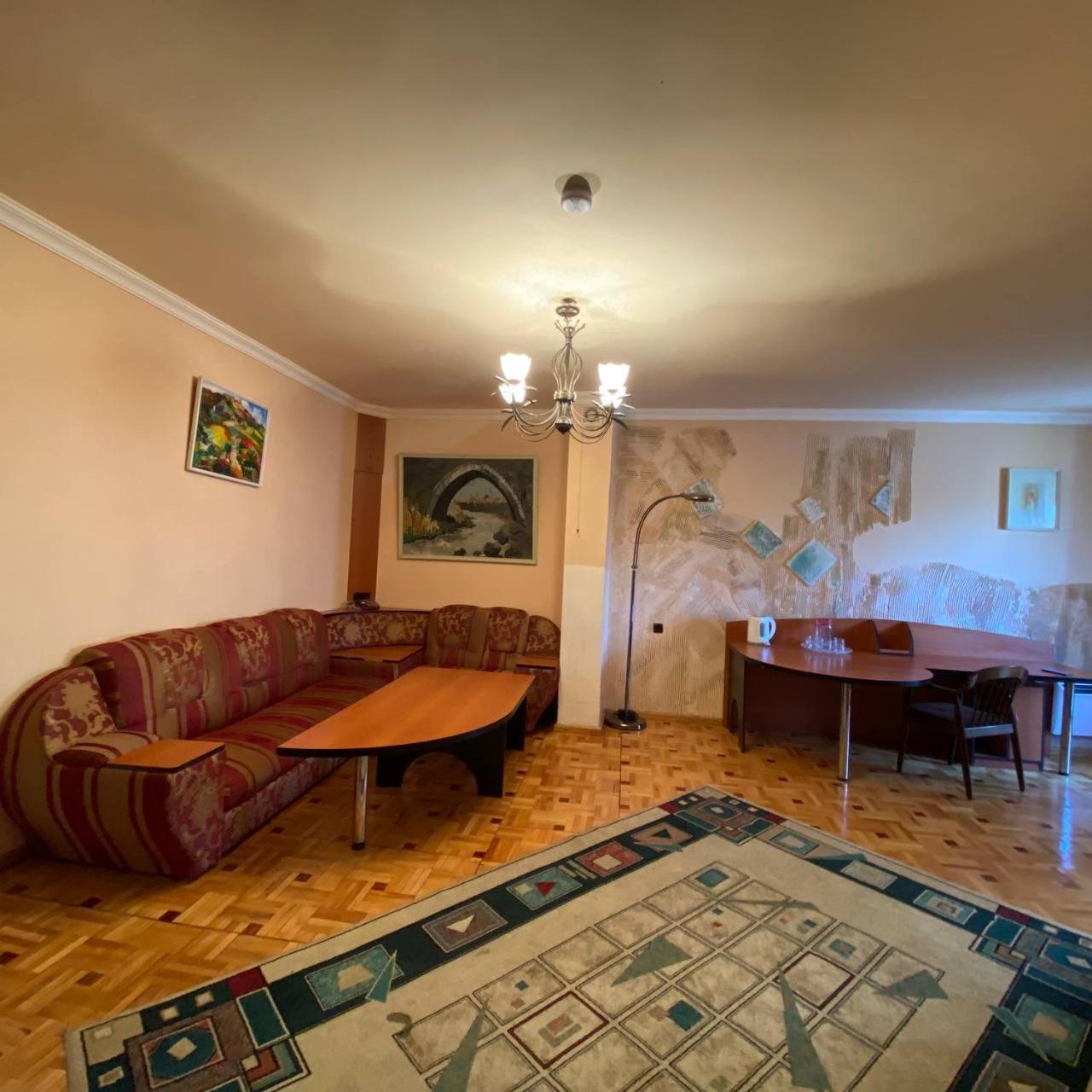 Дом Писателей Цахкадзора Hotel Kültér fotó