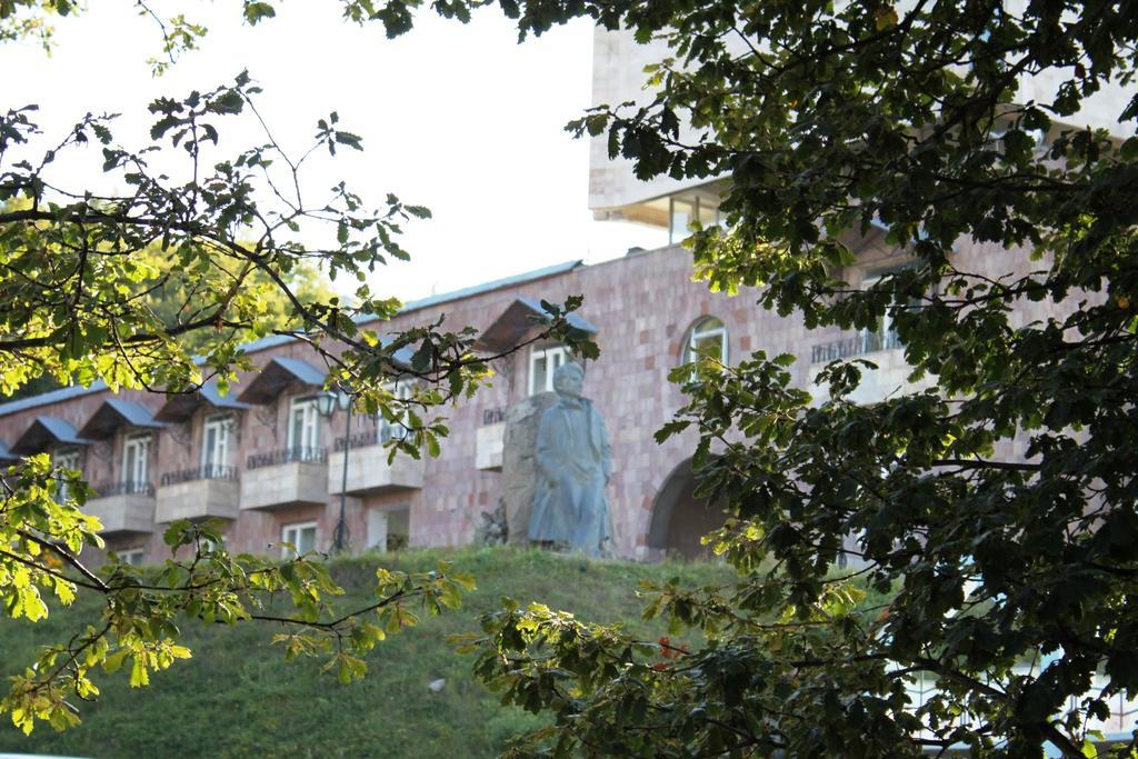 Дом Писателей Цахкадзора Hotel Kültér fotó